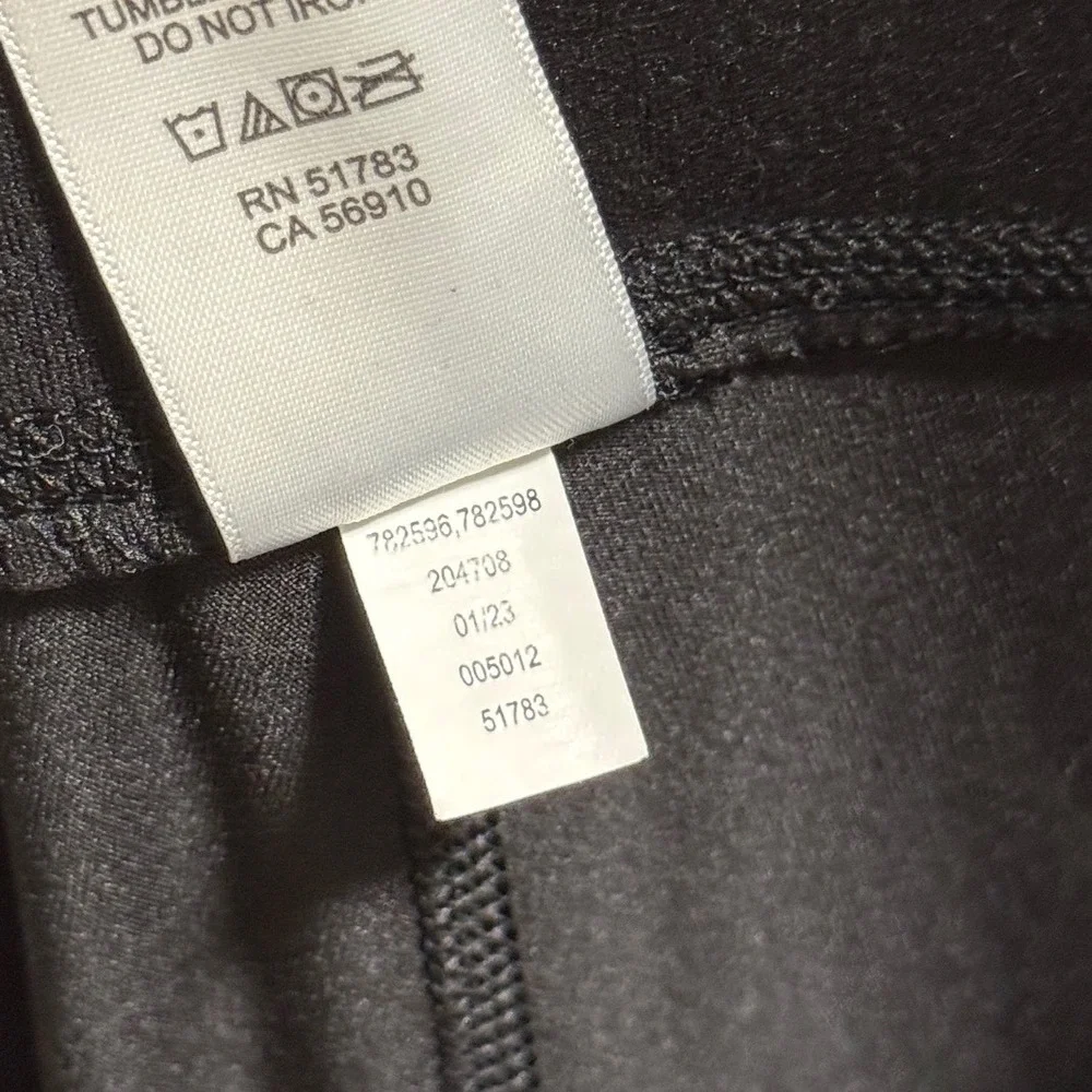 Maurices Womens Black High Waisted Cropped Luxe Leggings with Pockets Size M